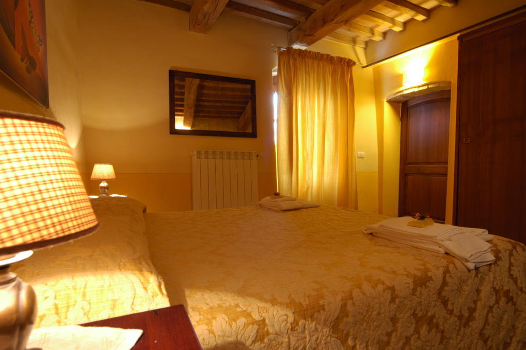 Agriturismo Podere La Marronaia San Gimignano Rum bild